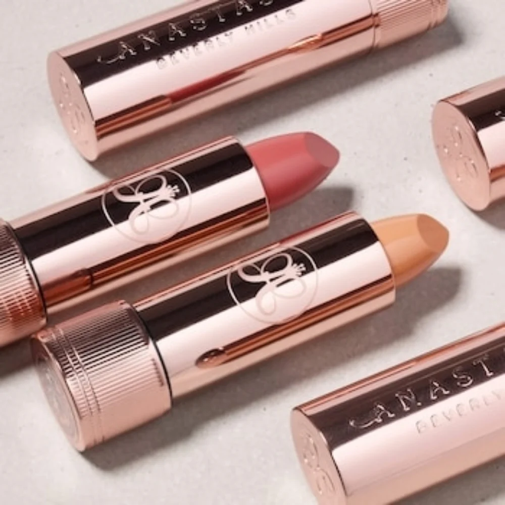 Anastasia Beverly Hills shade— peach
